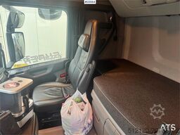 Scania R660 6x4 box truck with refrigeration/freezer unit