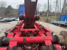 Scania R164 580 8x2 tridem hook truck