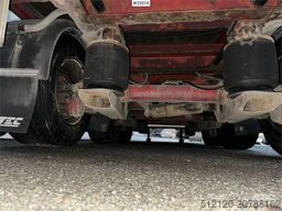 Limetec semi-trailer with full side opening.