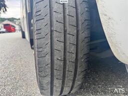 Mercedes-Benz Sprinter 519CDI Minibus. 21 seats.