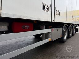 Närko Sideloader Kühl Carrier Vector 1850