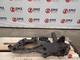 Mercedes Occ voorframe links Mercedes