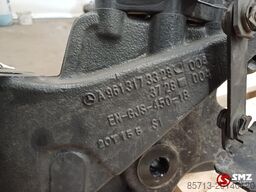 Mercedes Occ voorframe links Mercedes