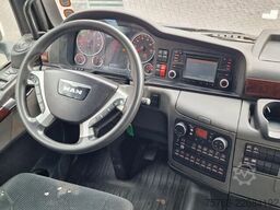 MAN TGX 26.480 6x2*4 - Menke 3 deck livestock 50.40...