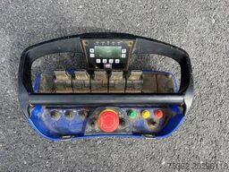 Renault C430 P8x4*4 TRIDEM + HMF KRAAN 1820K3 - REMOTE ...