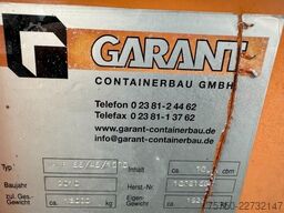 Garant Abrollmulde mit HMF Kran + Funk