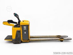 Jungheinrich ERE 225 // 2400 mm Gabeln // Initialhub // 2 weite