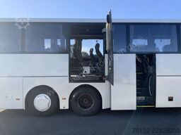 MAN R 09 Lions Coach C
