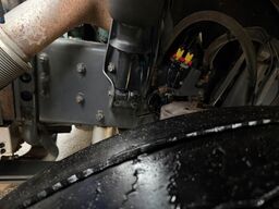 VOLVO FMX 460 6x4 liftachse Abrollkipper KRAN 13m FUNK