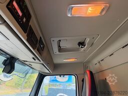 VOLVO FMX 460 6x4 liftachse Abrollkipper KRAN 13m FUNK