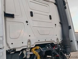 MERCEDES-BENZ ACTROS 1851