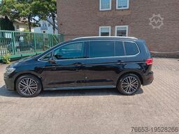 VOLKSWAGEN Touran Highline / R -Line * LED* Virtual *