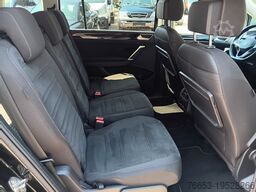 VOLKSWAGEN Touran Highline / R -Line * LED* Virtual *