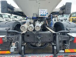 MAN TGX 35.440  Silo Euro 6 8x4 Lift+Lenk Klima (5)