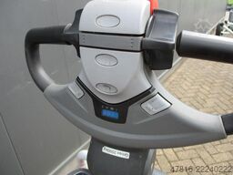 TOYOTA LPE200