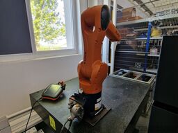 KUKA KR6 R900 sixx