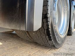 MERCEDES-BENZ Actros 2651 6x4 Koffer mit Bohranalge Zubehör