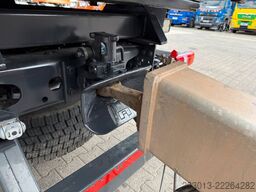 MERCEDES-BENZ Actros 2651 6x4 Koffer mit Bohranalge Zubehör