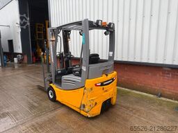 Jungheinrich EFG 216 k / 3263 Std. / AKKU 2025