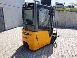 Jungheinrich EFG 215 / Triplex 4.25m / SS / nur 1.680h / 2021