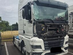 MAN TGX 18.510 beschädigt /damaged
