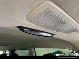 MERCEDES-BENZ Tourer SELECT 116 CDI lang/8-Sitze/Kam/Nav/4x4