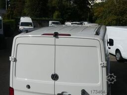 VOLKSWAGEN Crafter Kasten 35 L2 4M rre StHz Würth
