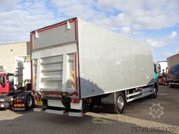 Mercedes-Benz AXOR 1823 + Dhollandia Lift