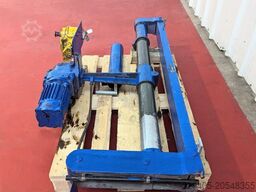  Agitateur sur potence murale