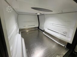 Mercedes-Benz Vito 116 CDI Kühlkasten 7Gtr SHz Klima FahrStand