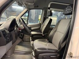 VOLKSWAGEN Crafter L2H2 Klima 8 Sitze + Rollstuhl AMF Bruns