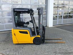 Jungheinrich EFG 215 / Triplex: 4.25m! / SS / nur 2.184h!