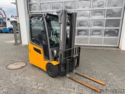 Jungheinrich EFG 215 / Triplex: 4.25m! / SS / 4.168h / 2024