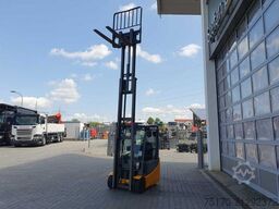 Jungheinrich EFG 215 / Triplex: 4.25m! / SS / nur 3.488h!