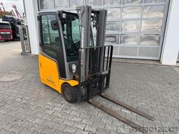 Jungheinrich EFG 215 / Triplex: 4.25m! / SS / nur 716h!