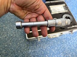 SARA 3-point internal micrometer