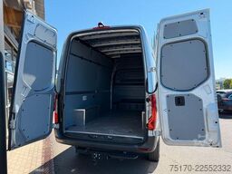 Mercedes-Benz Sprinter 319 CDI 4x4 3665 Klima AHK Kamera