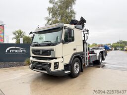 VOLVO FMX 370 6x2 lift/lenk Abrollkipper KRAN 13m FUNK