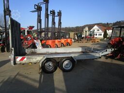 *Sonstige HUMBAUR Anhänger mit Rampe