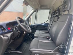 IVECO Daily 35C14 Hi-Matic Koffer mit Ladebordwand