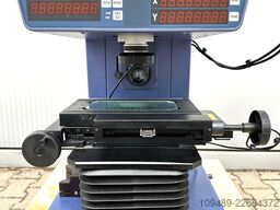 Mitutoyo Messprojektor PJ-A3000 & QM-Data 200