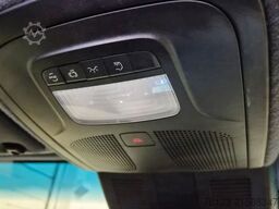 MERCEDES-BENZ 519  Allrad 4 x 4 Lagerfahrzeug Stock 20 Sitzer