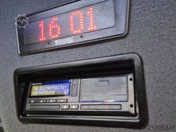 MERCEDES-BENZ 519  Allrad 4 x 4 Lagerfahrzeug Stock 20 Sitzer