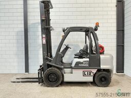 Nissan UGD 02 A 30 PQ