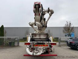 IVECO EuroTrakker 410E42 Betonpumpe Cifa 36 Meter