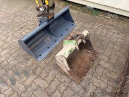 KOMATSU PC26MR-3 / 2020 BJ / 2 x Löffel