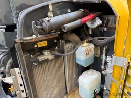 KOMATSU PC26MR-3 / 2020 BJ / 2 x Löffel