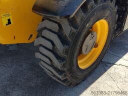 JCB 525.60
