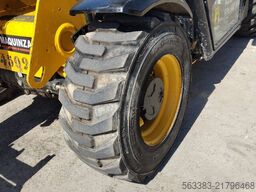 JCB 525.60