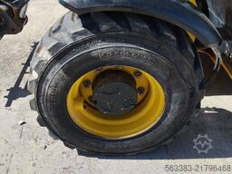 JCB 525.60